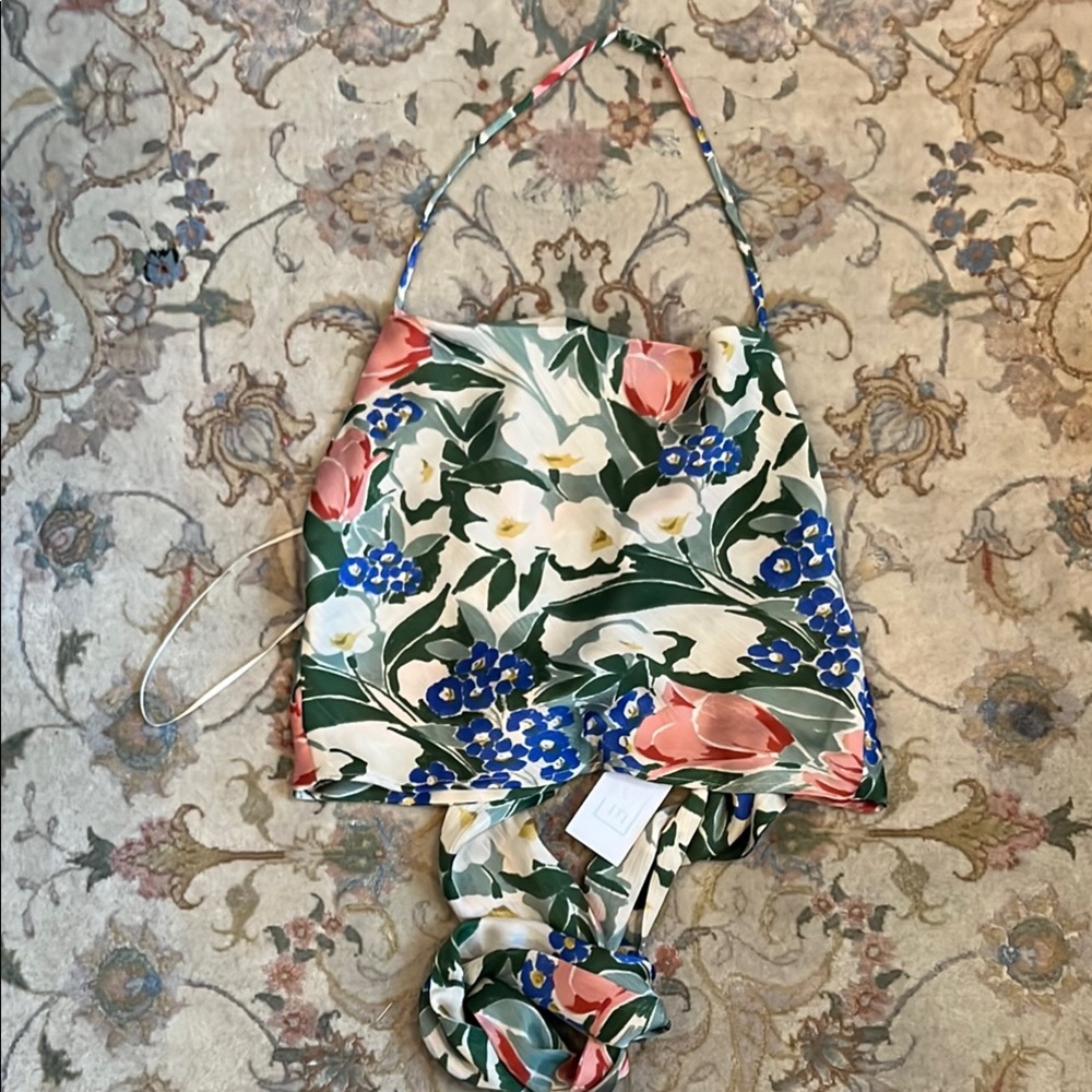 Floral tie-back crop top